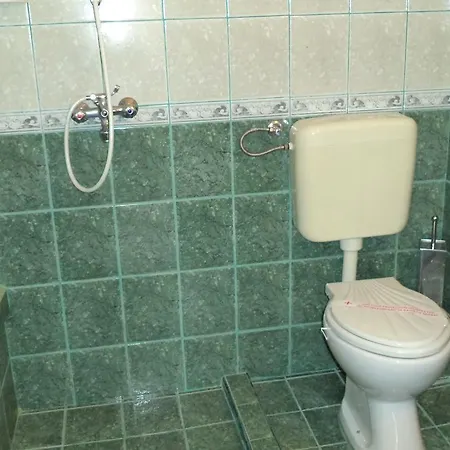 Guest house Kyshta Za Gosti Pri Krystyo I Vanya Ravda