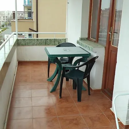 Guest house Kyshta Za Gosti Pri Krystyo I Vanya Ravda